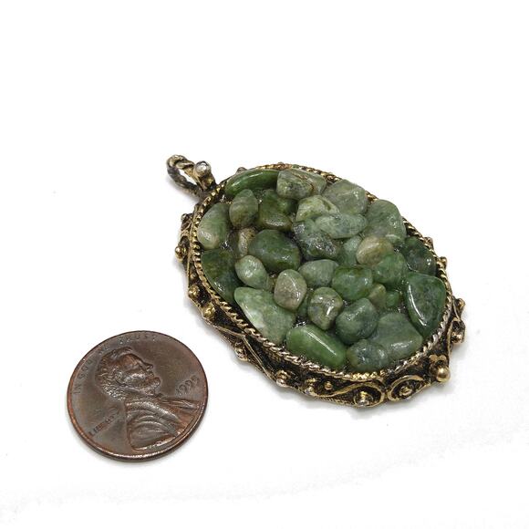 Chrysoprase Gemstones Pendant, Gold Plated Frame, 1970s Vintage Jewelry - Picture 5 of 10